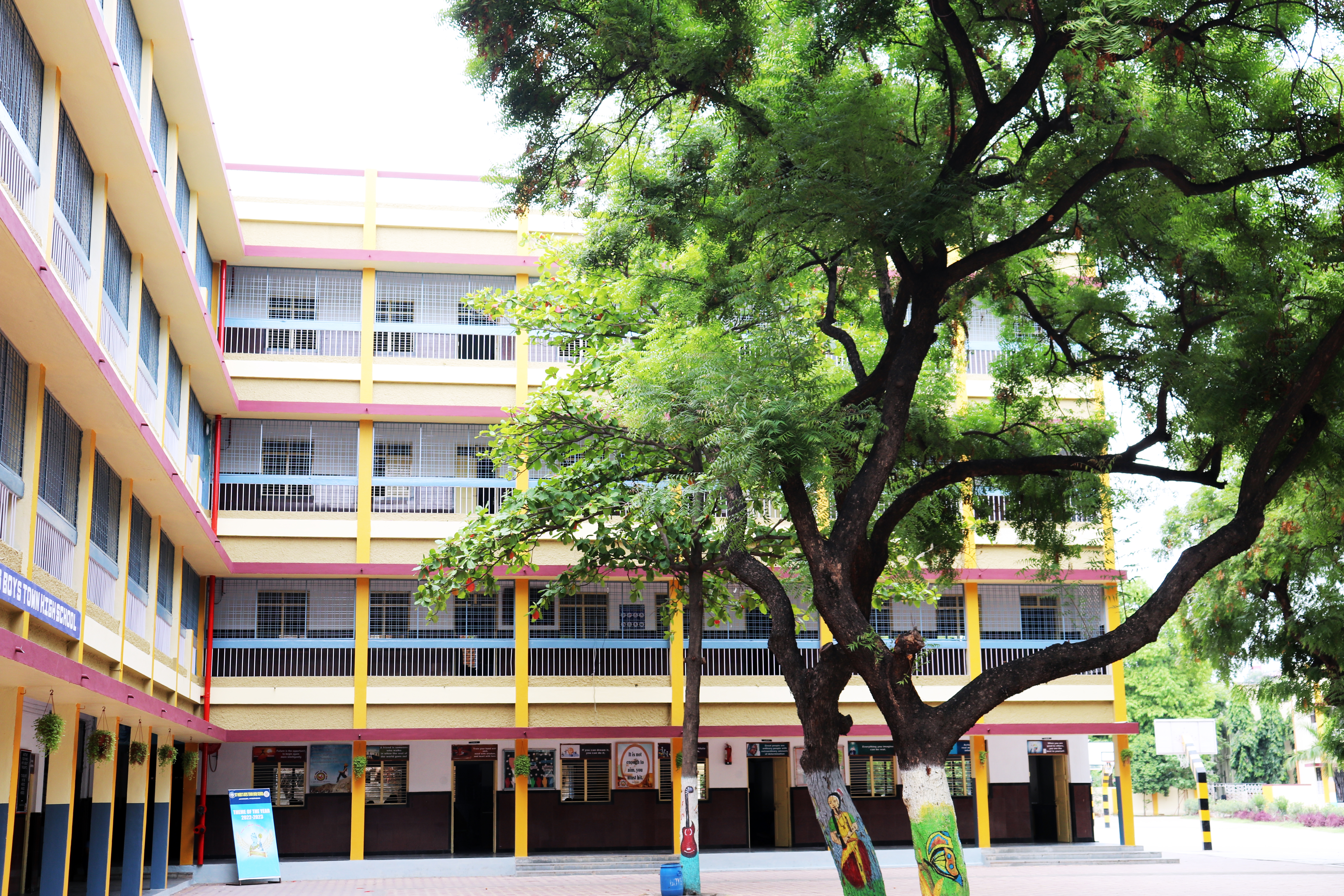 School main structural wing